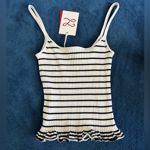 Chic Striped Ribbed Tank Top - Picture 3 of 3